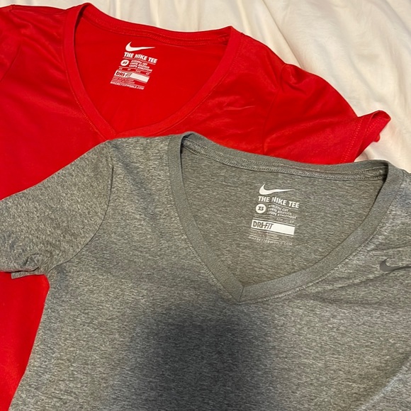 Two Pack Women’s Nike V Neck Shirts - Picture 1 of 2